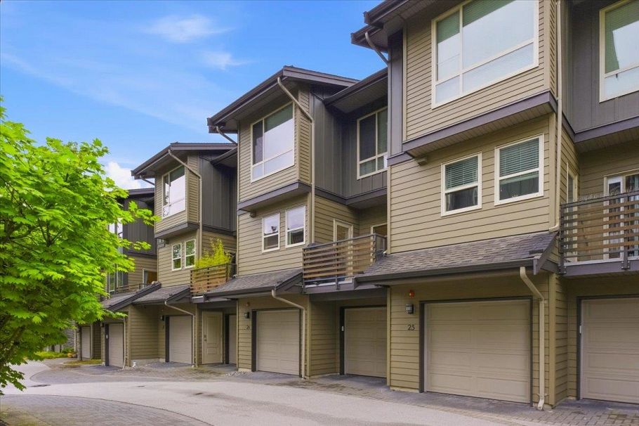 24 897 Premier Street North Vancouver, BC - 1