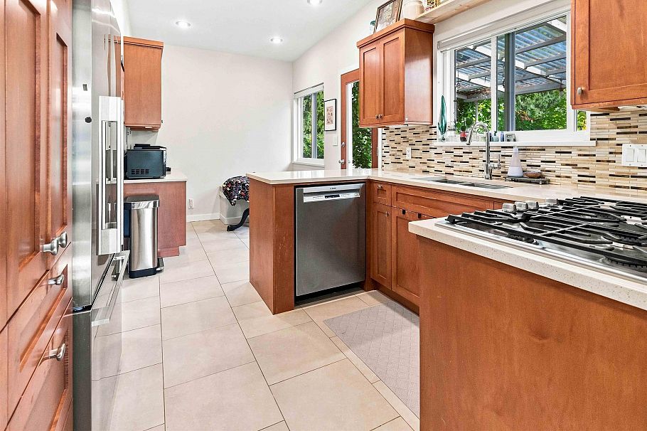 2285 Tompkins Crescent North Vancouver, BC - 9