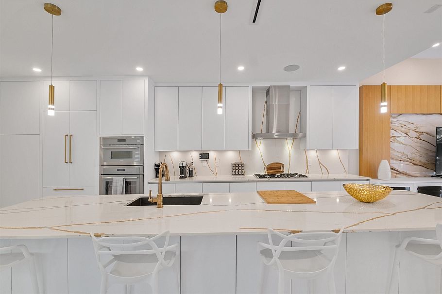1126 Heywood Street North Vancouver, BC - 12