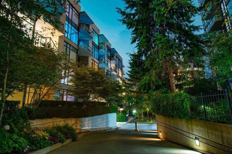 206 135 W 2nd Street North Vancouver, BC - 25
