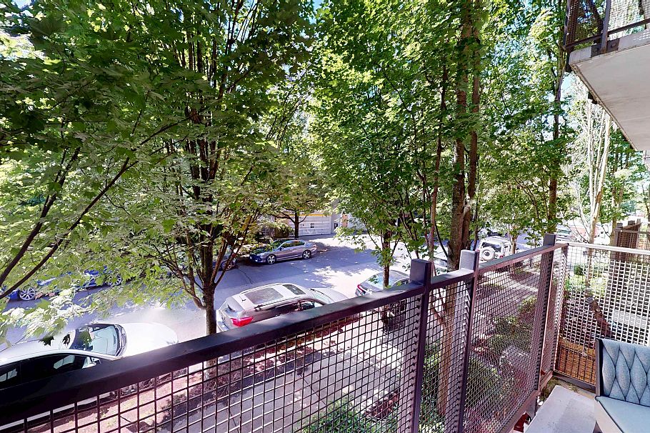357 E 11th Avenue Vancouver, BC - 20