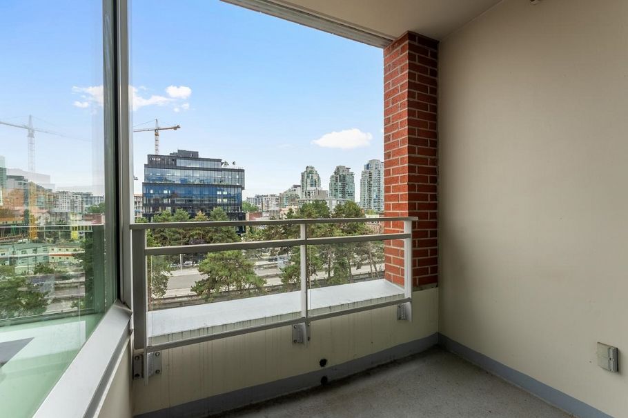 715 221 Union Street Vancouver, BC - 12