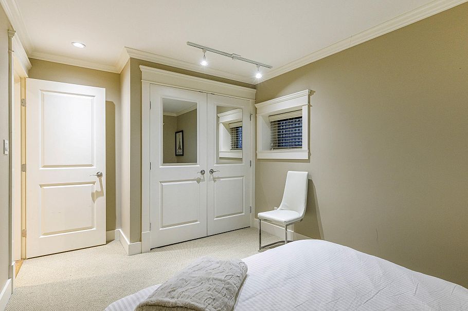 2115 Macdonald Street Vancouver, BC - 20