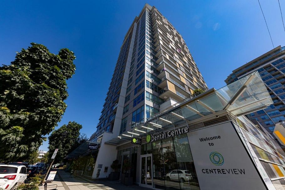 908 125 E 14th Street North Vancouver, BC - 1