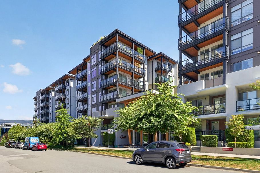 210 108 E 8th Street North Vancouver, BC - 35