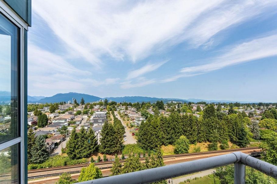 1408 5189 Gaston Street Vancouver, BC - 1