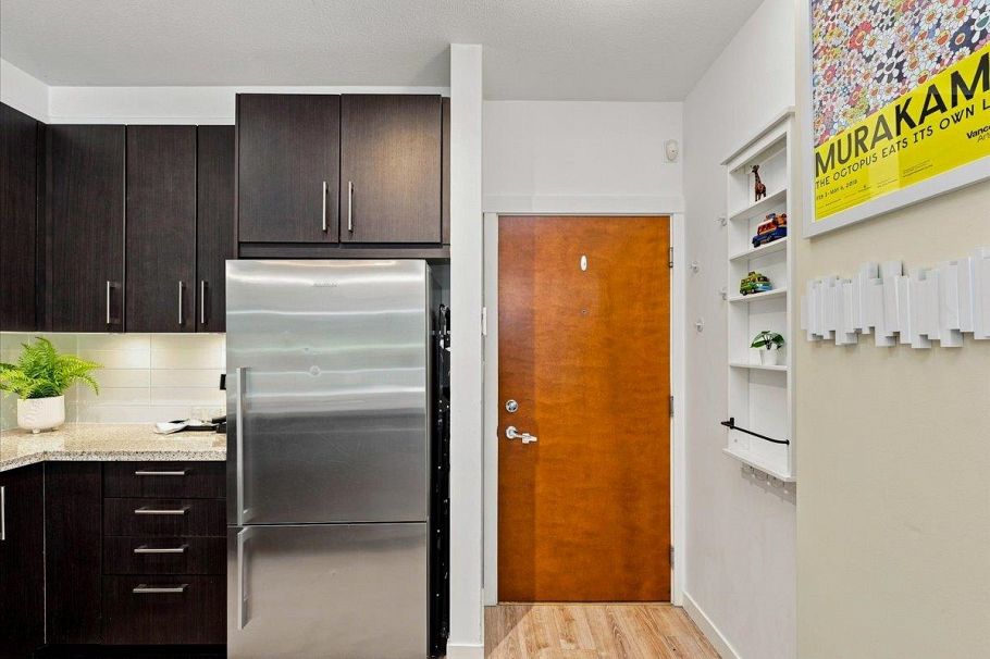 G11 139 W 22nd Street North Vancouver, BC - 16