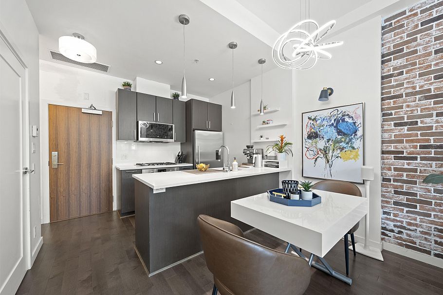 70 W 1st Avenue Vancouver, BC - 5