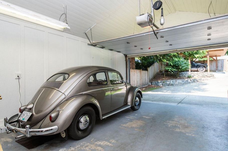 1218 W 22nd Street North Vancouver, BC - 27