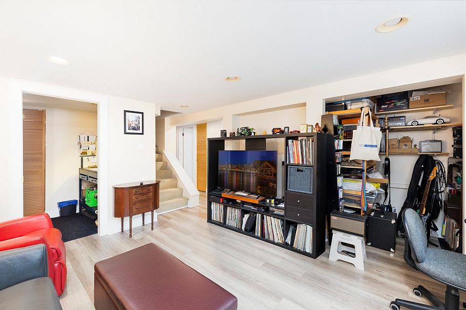 404 W 18th Avenue Vancouver, BC - 39