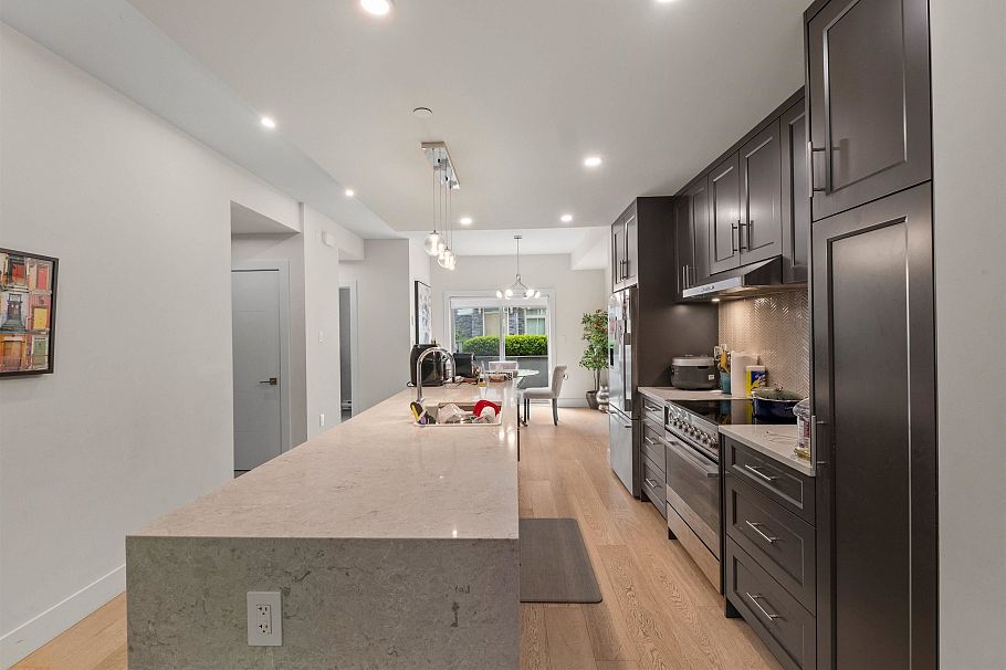 5 115 W Queens Road North Vancouver, BC - 3
