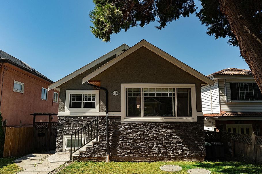 4883 Beatrice Street Vancouver, BC - 1