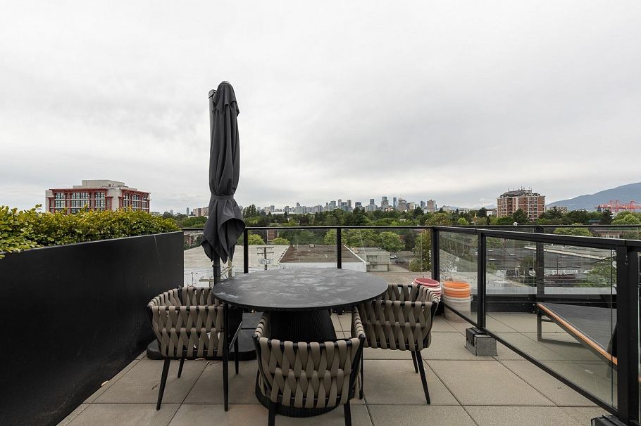 321 1120 E Georgia Street Vancouver, BC - 26