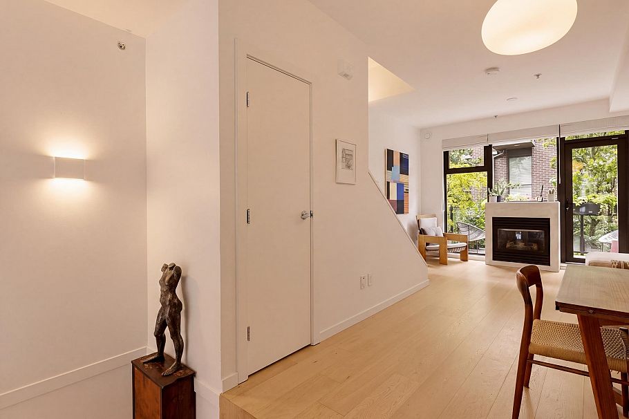 3691 Commercial Street Vancouver, BC - 15