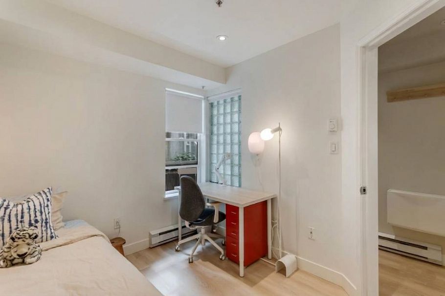 246 2565 W Broadway Street Vancouver, BC - 25