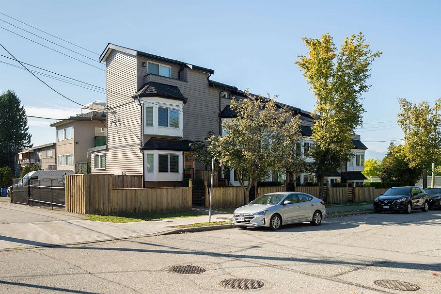 329 Garden Drive Vancouver, BC - 22
