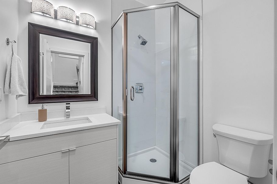 730 E 11th Avenue Vancouver, BC - 25