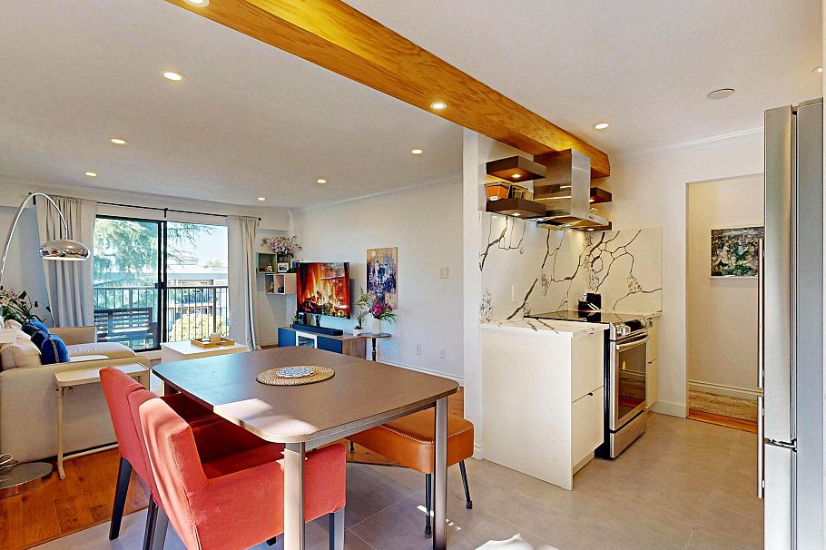204 252 W 2nd Street North Vancouver, BC - 16