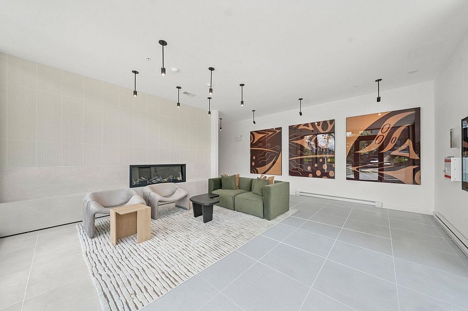 404 3594 Malsum Drive North Vancouver, BC - 30
