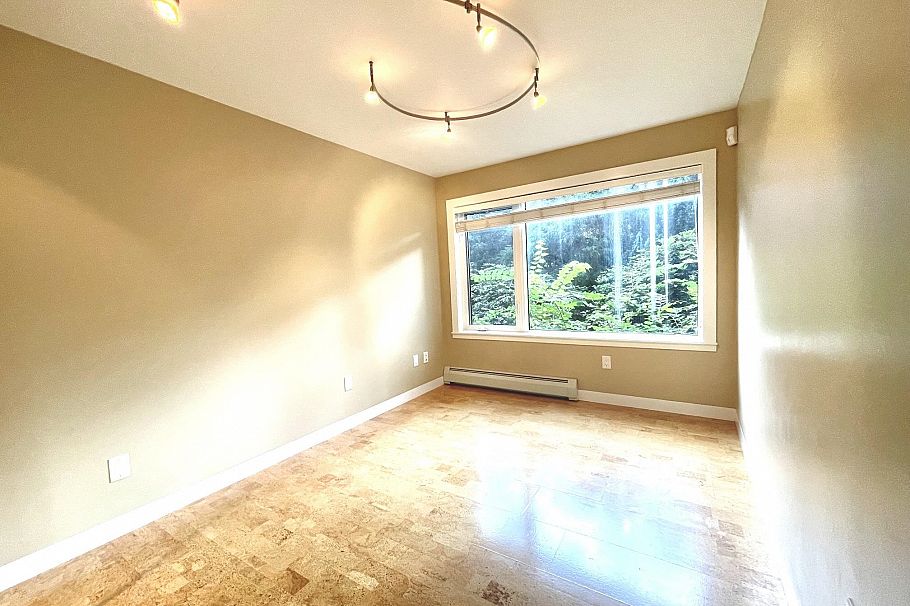 404 1405 W 15th Avenue Vancouver, BC - 16