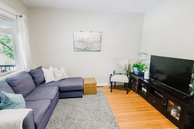 550 Cassiar Street Vancouver, BC - 4