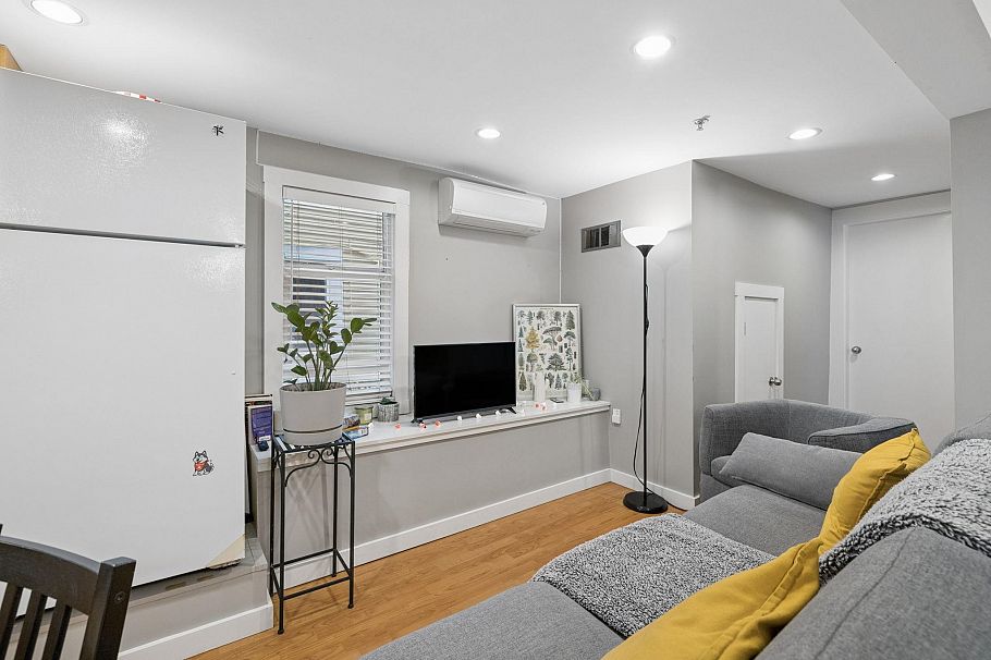 971 Nicola Street Vancouver, BC - 28