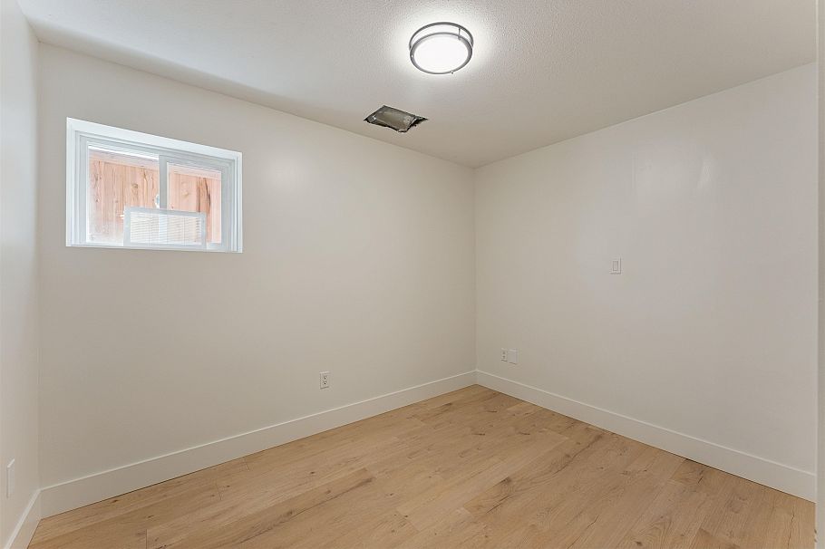1250 E 11th Avenue Vancouver, BC - 34