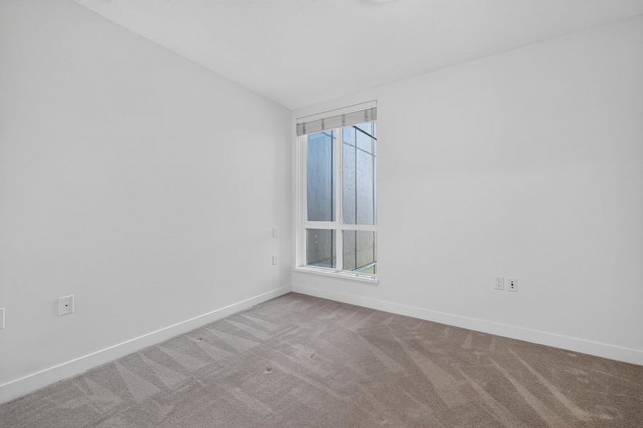210 108 E 8th Street North Vancouver, BC - 17
