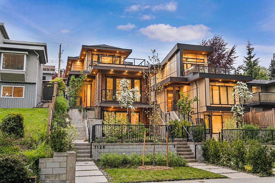1126 Heywood Street North Vancouver, BC - 30