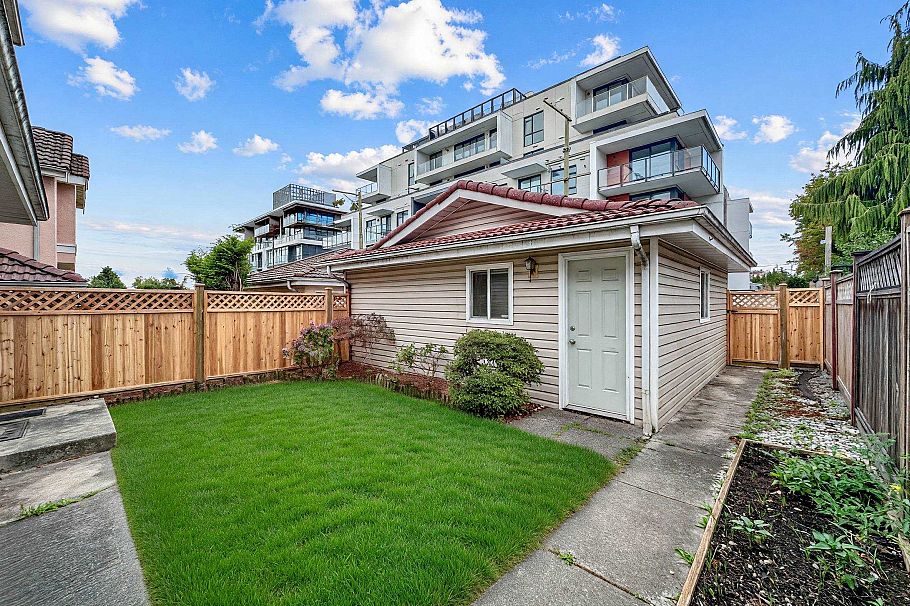 8377 Shaughnessy Street Vancouver, BC - 18