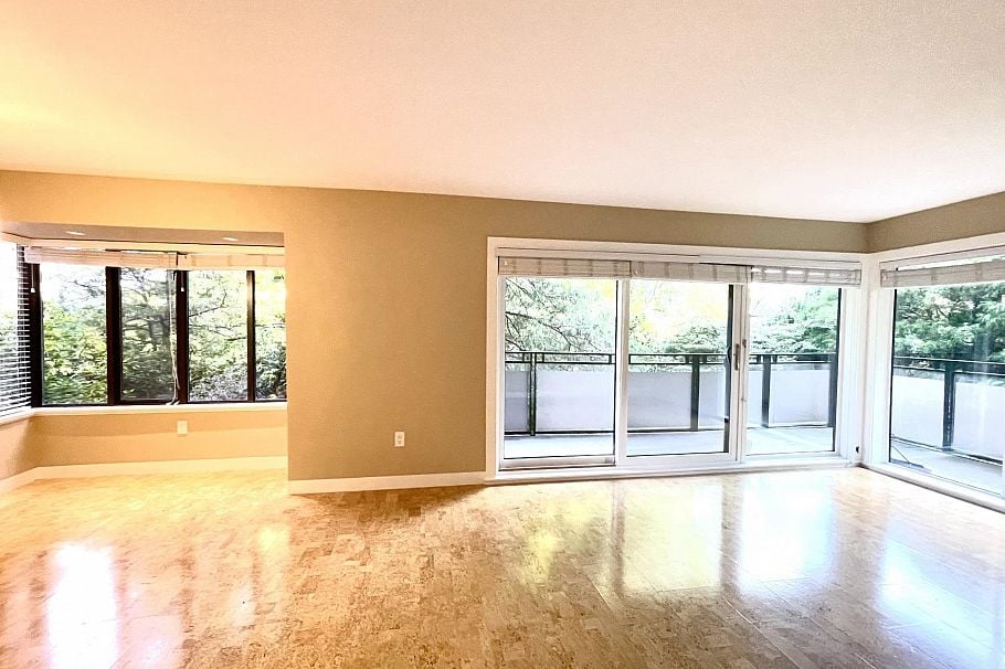 404 1405 W 15th Avenue Vancouver, BC - 5