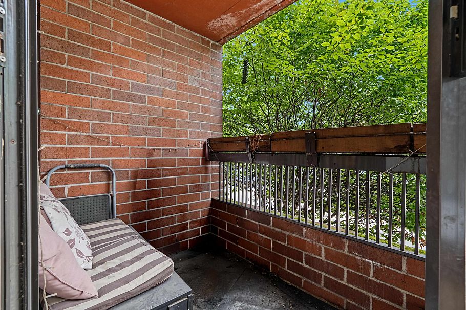 206 950 Drake Street Vancouver, BC - 16