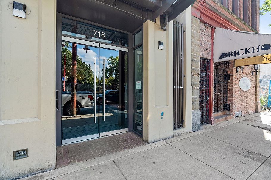 709 718 Main Street Vancouver, BC - 24