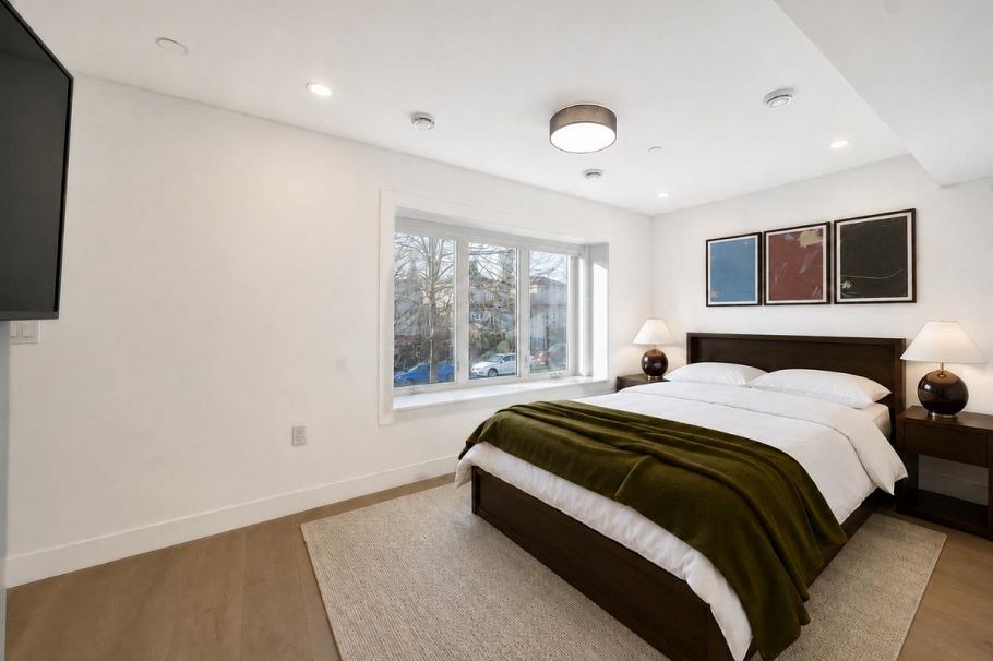 1907 E 40th Avenue Vancouver, BC - 6