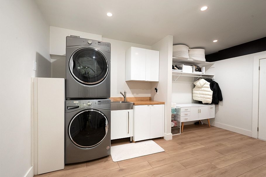 3067 Plymouth Drive North Vancouver, BC - 21