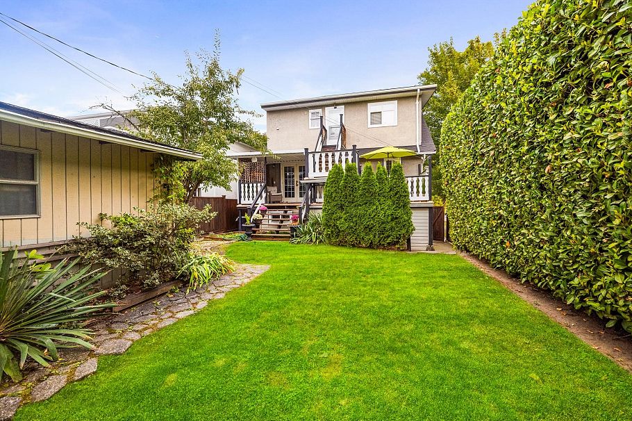 404 W 18th Avenue Vancouver, BC - 9