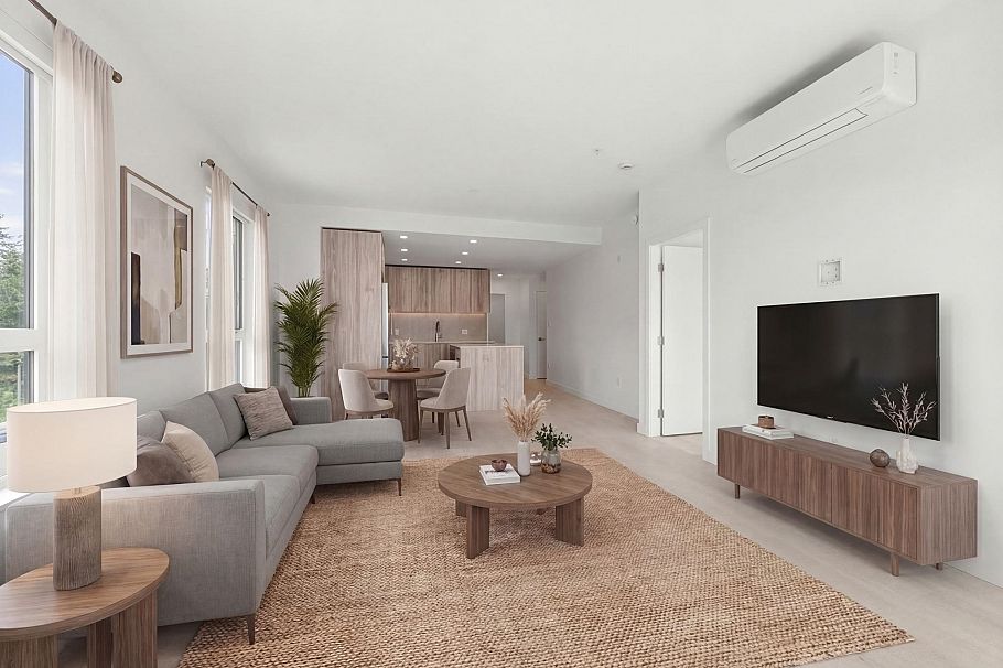 404 3594 Malsum Drive North Vancouver, BC - 4