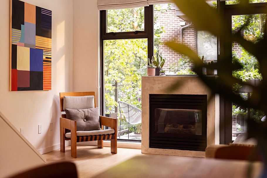 3691 Commercial Street Vancouver, BC - 3