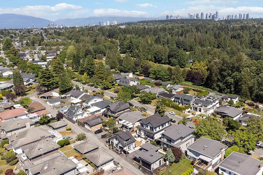 8007 Elliott Street Vancouver, BC - 20