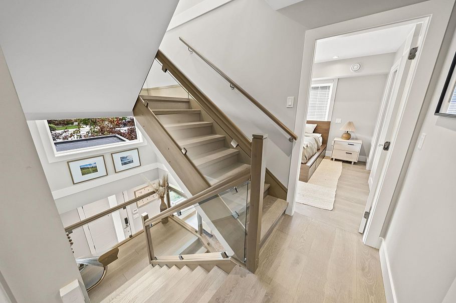 2 233 W 5th Street North Vancouver, BC - 13