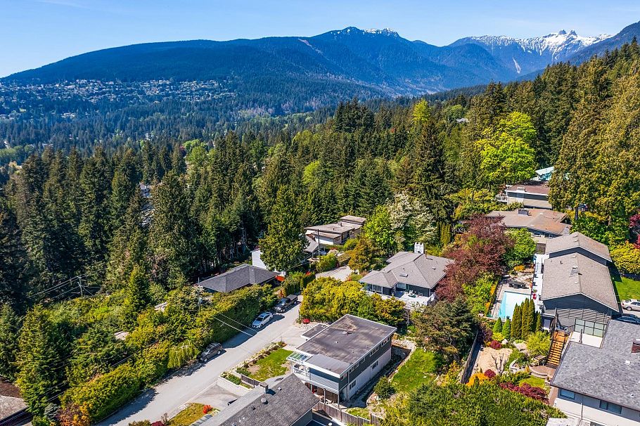 454 Monteray Avenue North Vancouver, BC - 23