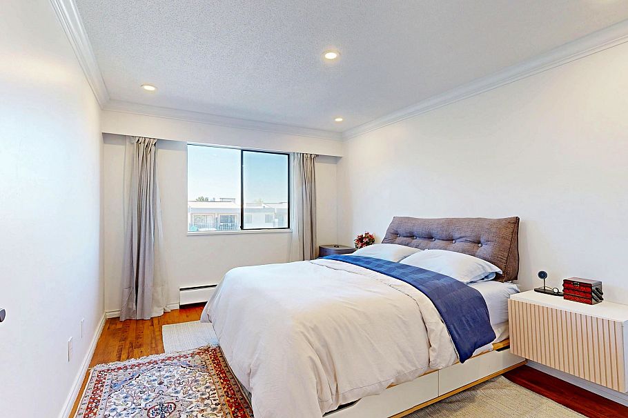 204 252 W 2nd Street North Vancouver, BC - 20