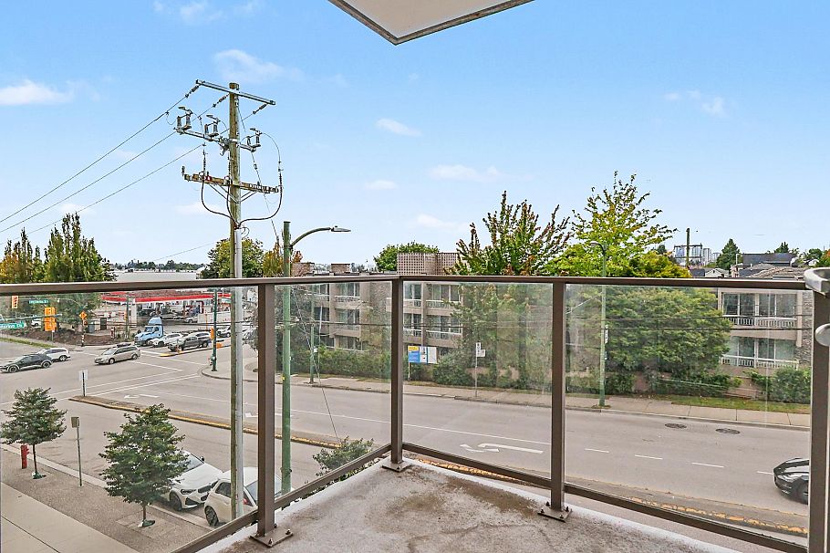 210 8138 Fraser Street Vancouver, BC - 14