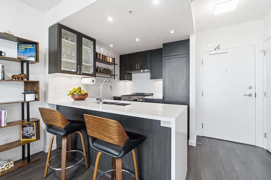 615 5598 Ormidale Street Vancouver, BC - 2