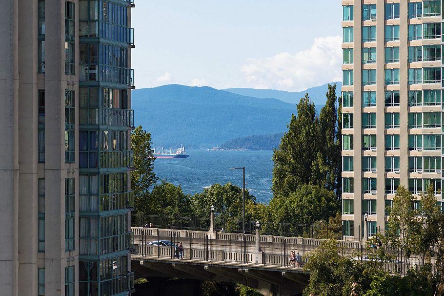 805 1455 Howe Street Vancouver, BC - 26