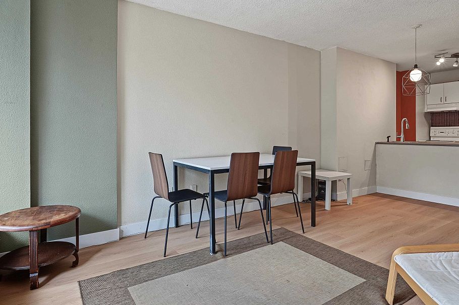 206 950 Drake Street Vancouver, BC - 5