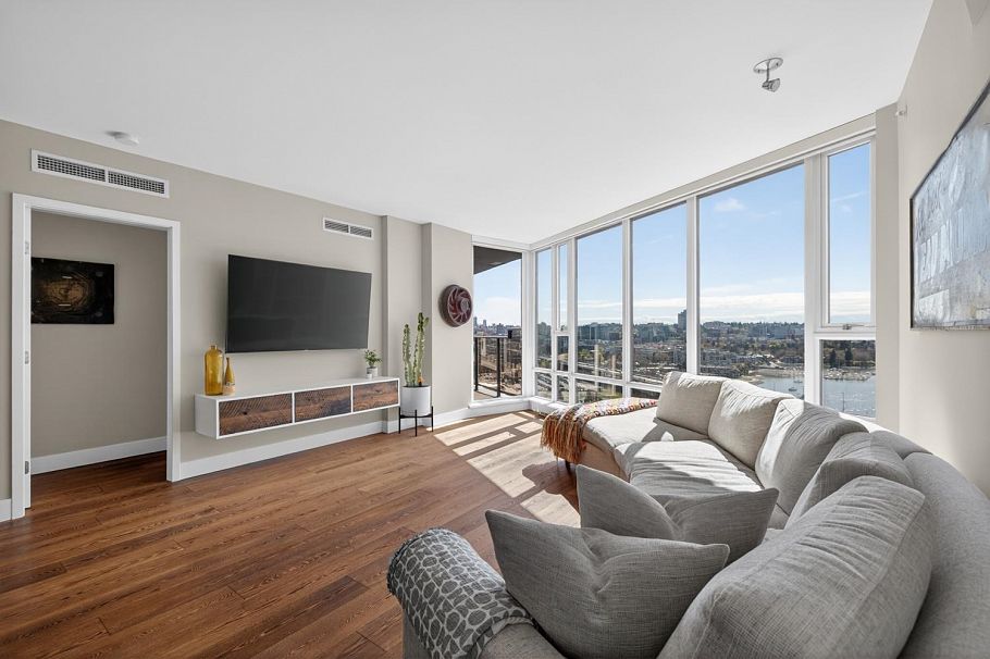 2503 8 Smithe Mews Vancouver, BC - 9