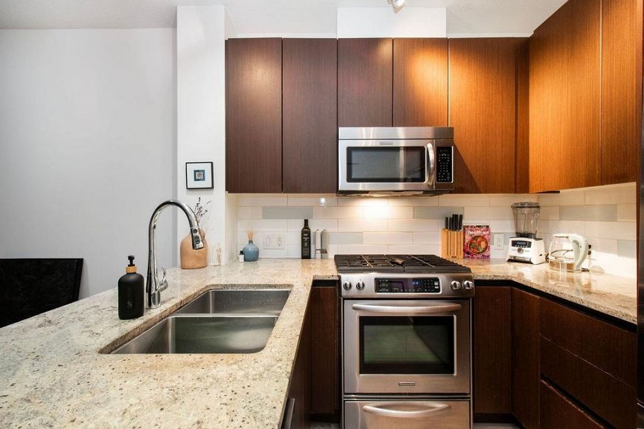 206 135 W 2nd Street North Vancouver, BC - 4