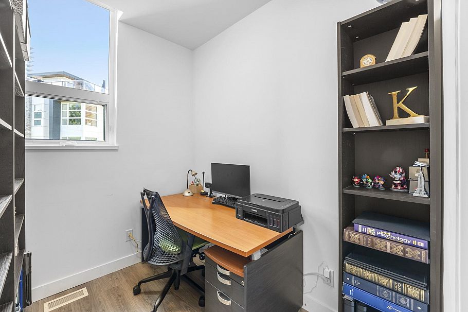 153 2060 Curling Road North Vancouver, BC - 21