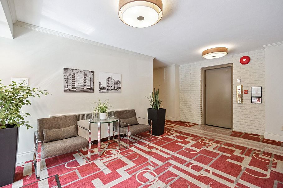 401 1315 Cardero Street Vancouver, BC - 3